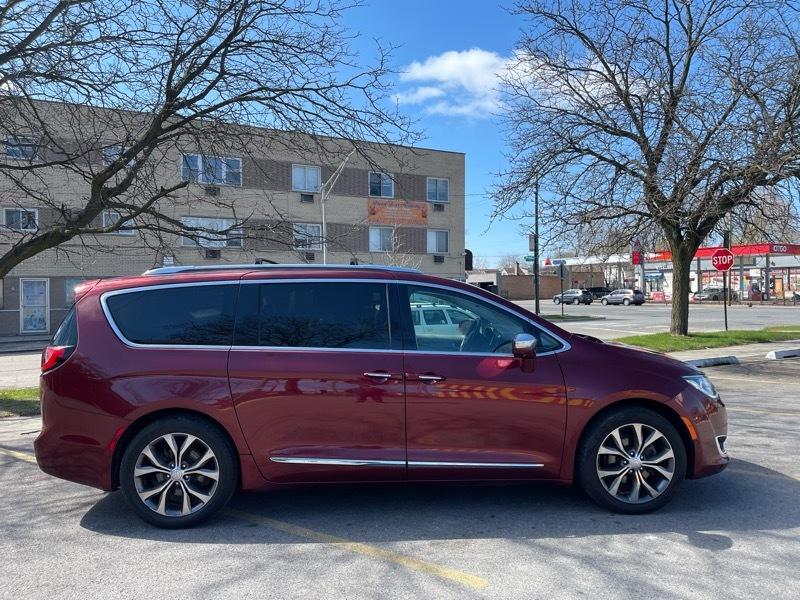 Chrysler Pacifica Limited 2017