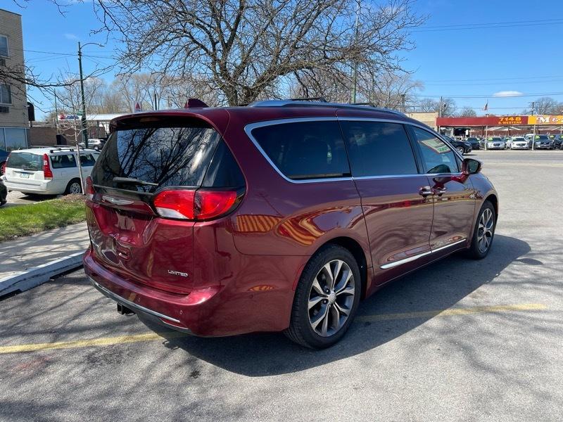 Chrysler Pacifica Limited 2017