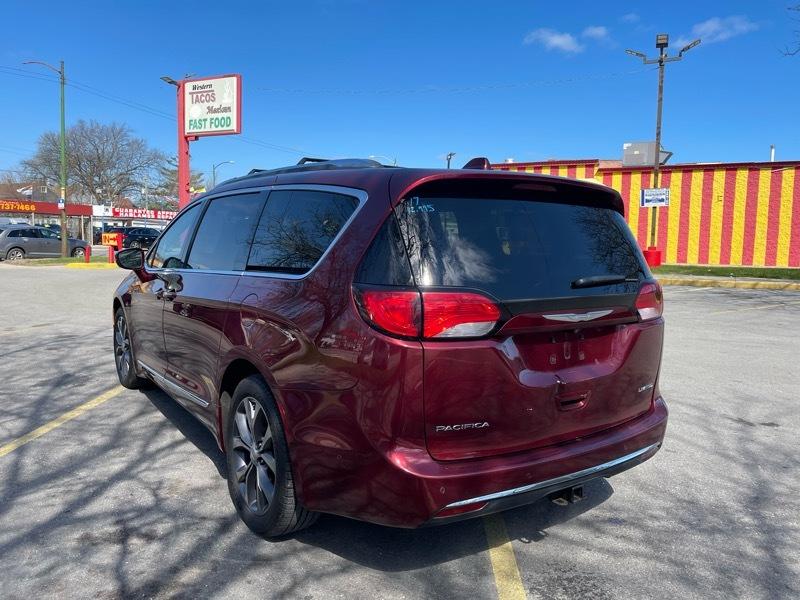 Chrysler Pacifica Limited 2017