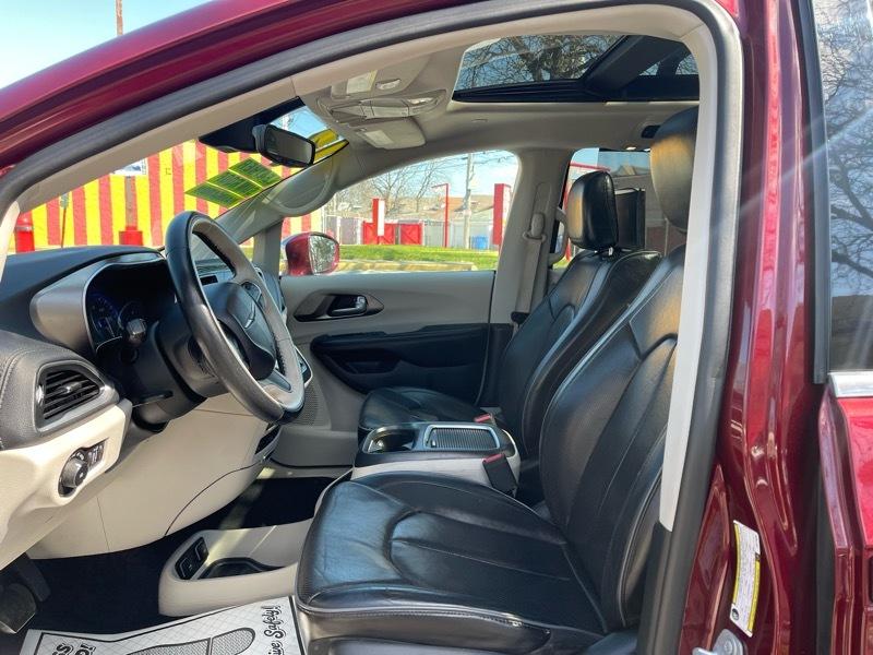 Chrysler Pacifica Limited 2017