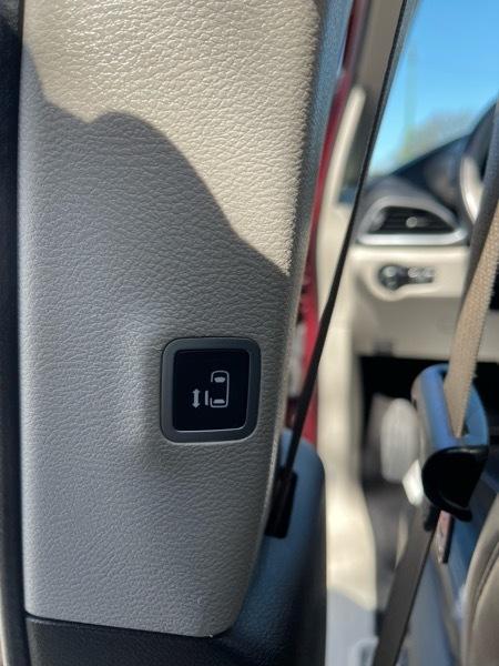 Chrysler Pacifica Limited 2017