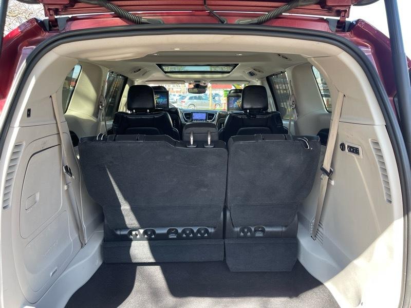 Chrysler Pacifica Limited 2017