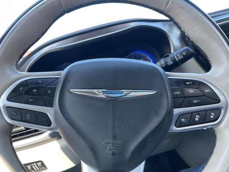 Chrysler Pacifica Limited 2017