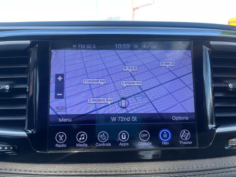 Chrysler Pacifica Limited 2017