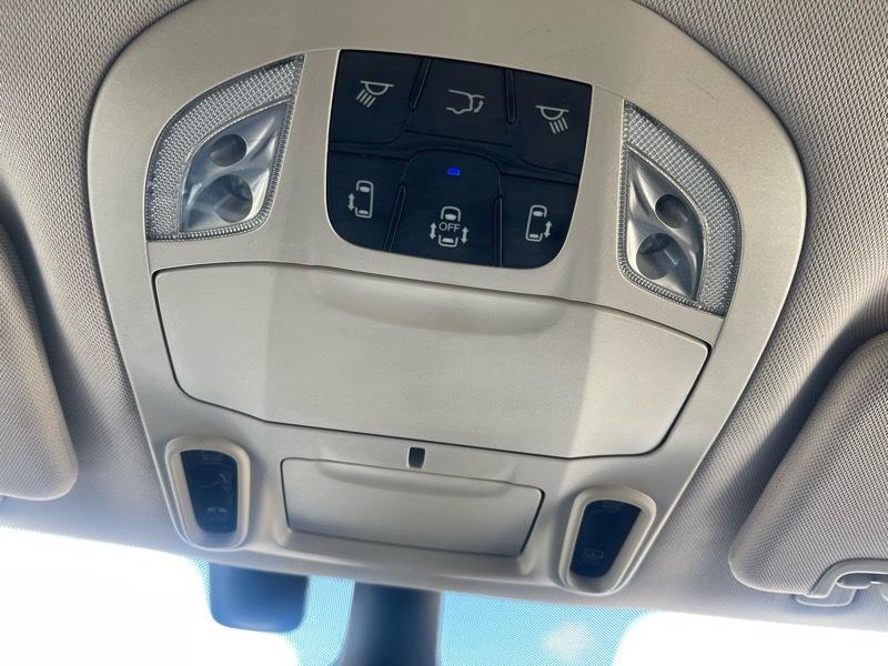 Chrysler Pacifica Limited 2017
