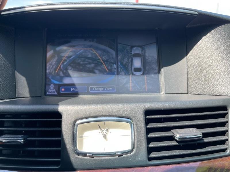 Infiniti Q70 3.7 2017