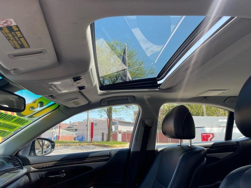 Lexus LS 460 Luxury Sedan AWD 2013