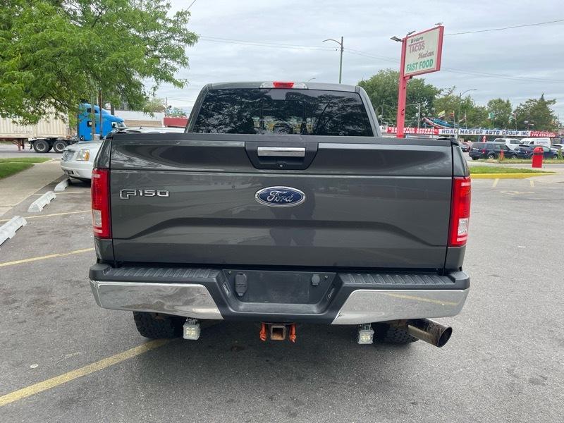 Ford F-150 4WD Reg Cab 145" XLT 2015