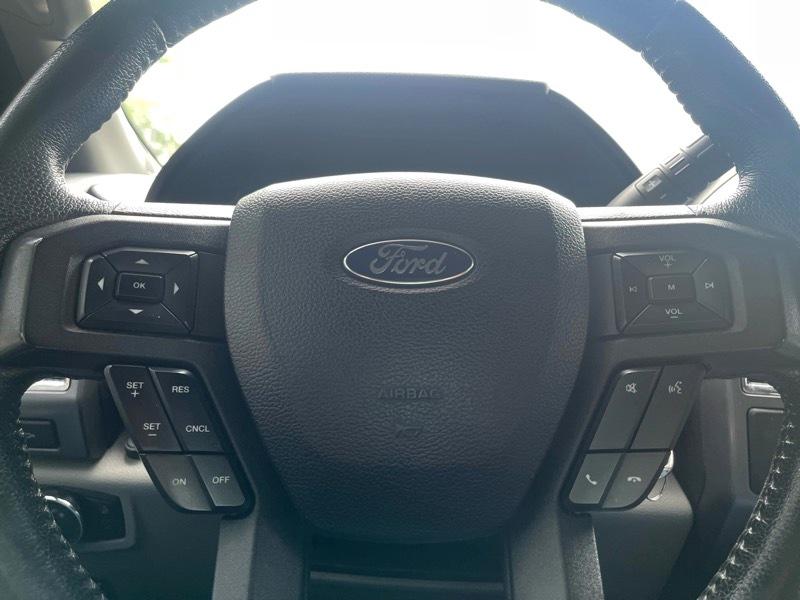 Ford F-150 4WD Reg Cab 145" XLT 2015
