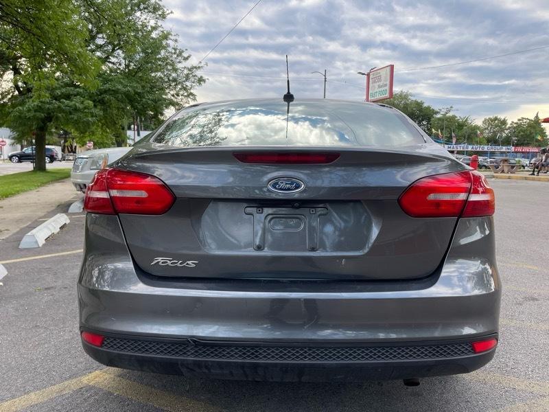 Ford Focus S Sedan 2018