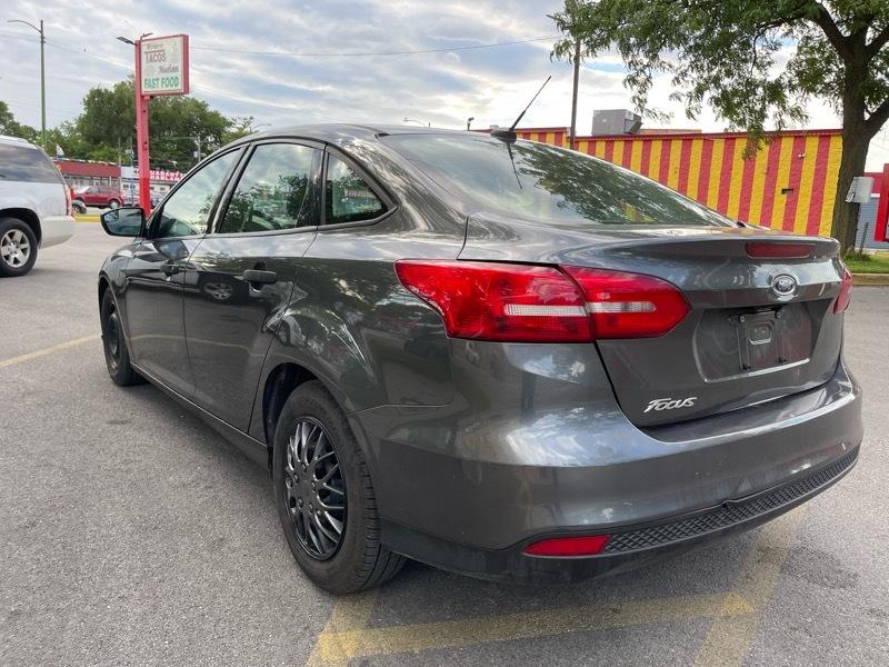 Ford Focus S Sedan 2018