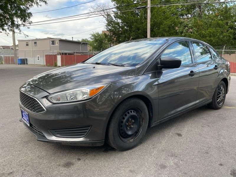 Ford Focus S Sedan 2018