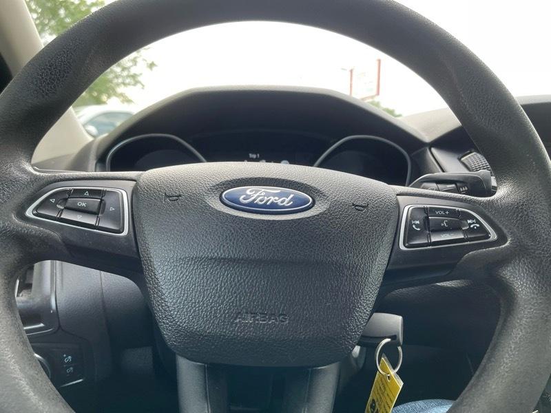 Ford Focus S Sedan 2018
