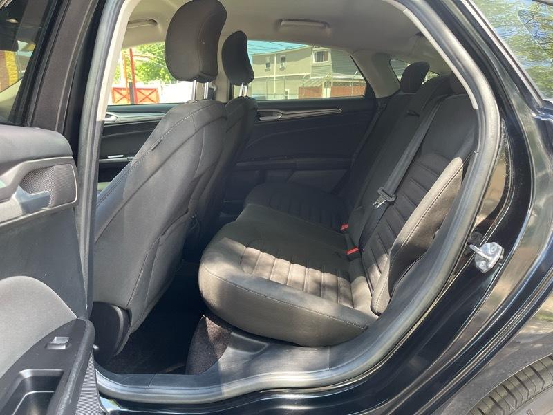 Ford Fusion SE 2017