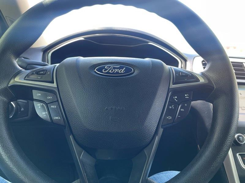 Ford Fusion SE 2017