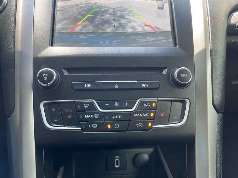 Ford Fusion SE 2017