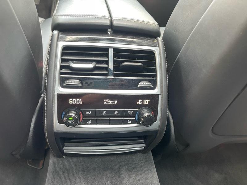 BMW 7-Series 750i xDrive 2016