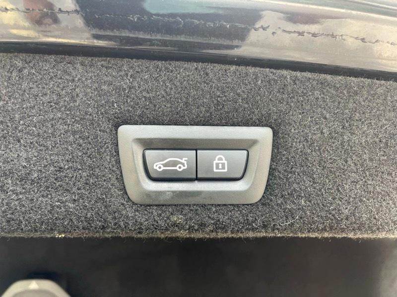 BMW 7-Series 750i xDrive 2016