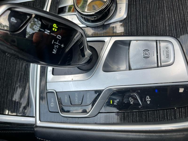 BMW 7-Series 750i xDrive 2016