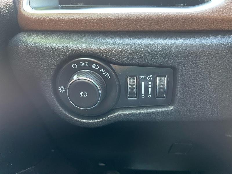 Chrysler Pacifica Limited AWD 2021