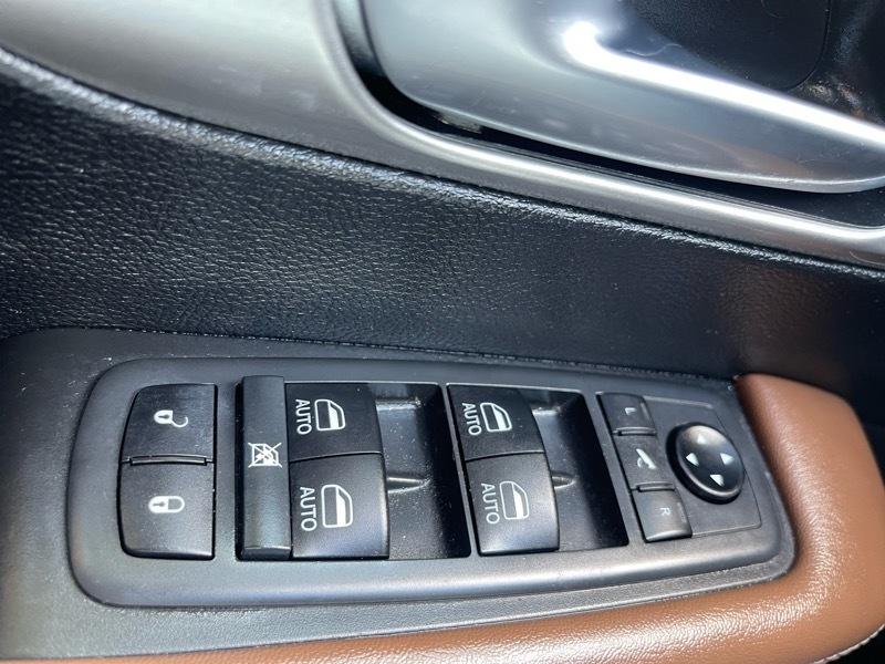 Chrysler Pacifica Limited AWD 2021