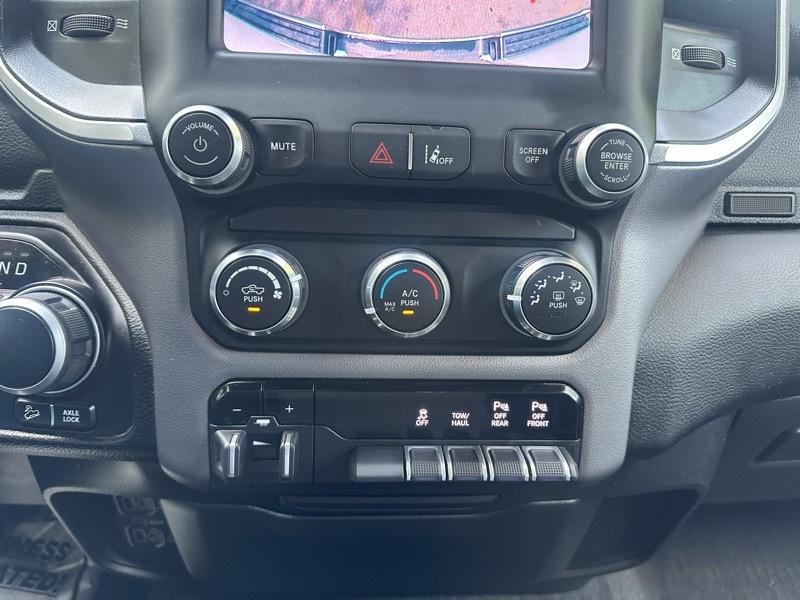 RAM 1500 Big Horn Crew Cab LWB 4WD 2022