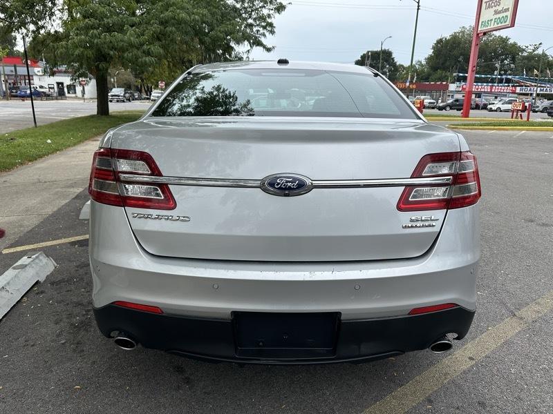 Ford Taurus SEL FWD 2015