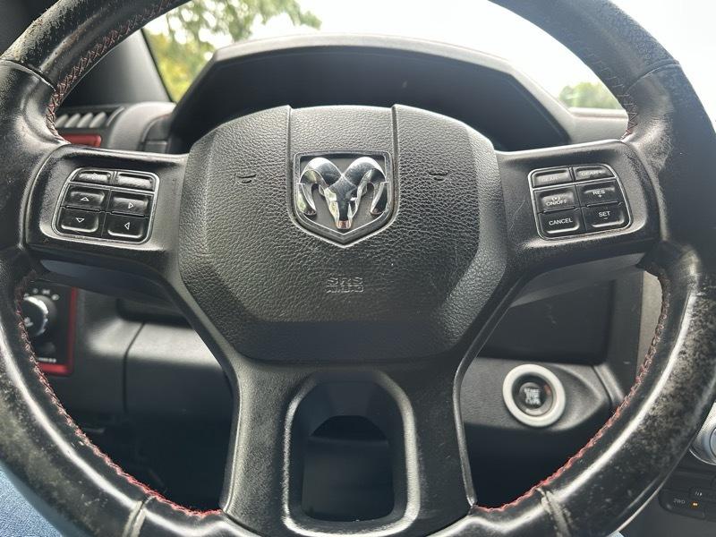 RAM 1500 4WD Crew Cab 140.5" Rebel 2016