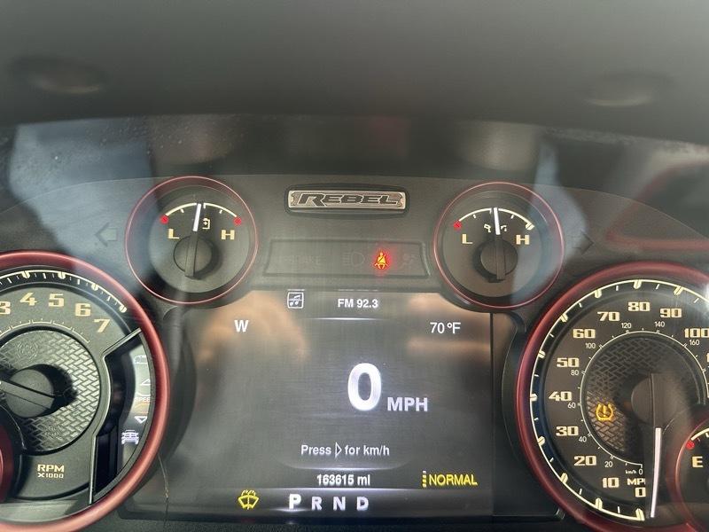 RAM 1500 4WD Crew Cab 140.5" Rebel 2016