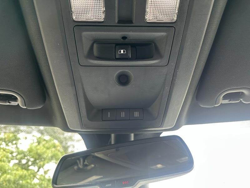 RAM 1500 4WD Crew Cab 140.5" Rebel 2016