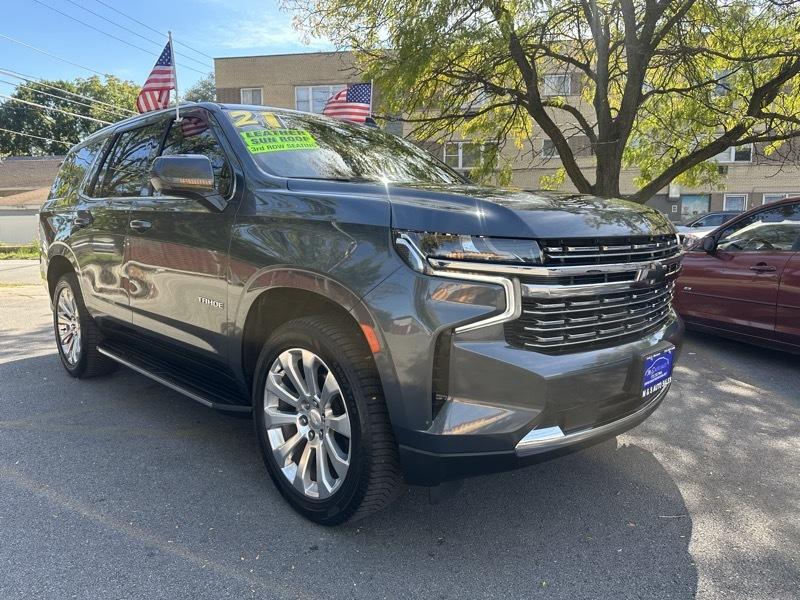 Chevrolet Tahoe photo 2