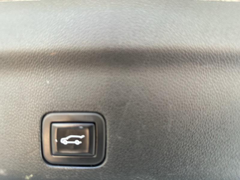 Chevrolet Tahoe photo 15