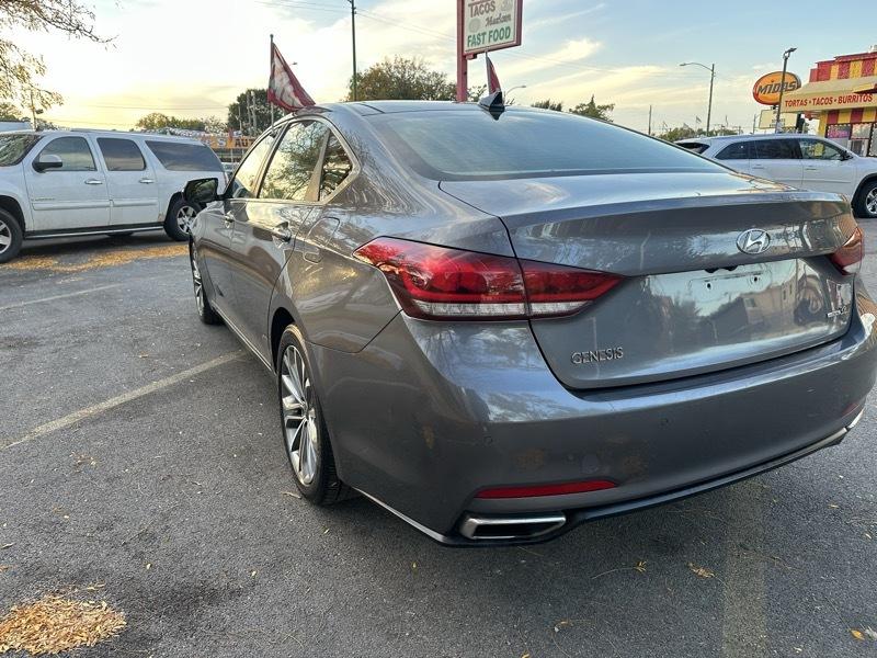 Hyundai Genesis 3.8L 2015