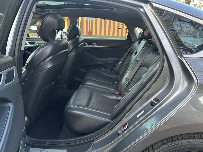 Hyundai Genesis 3.8L 2015