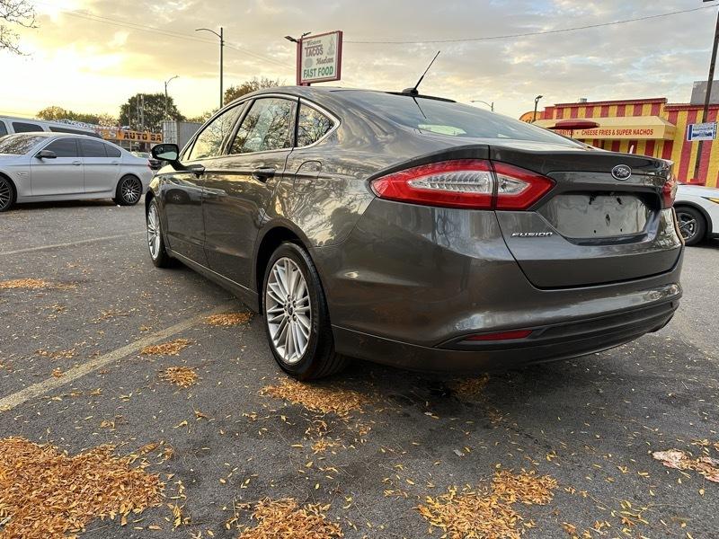 Ford Fusion SE 2015