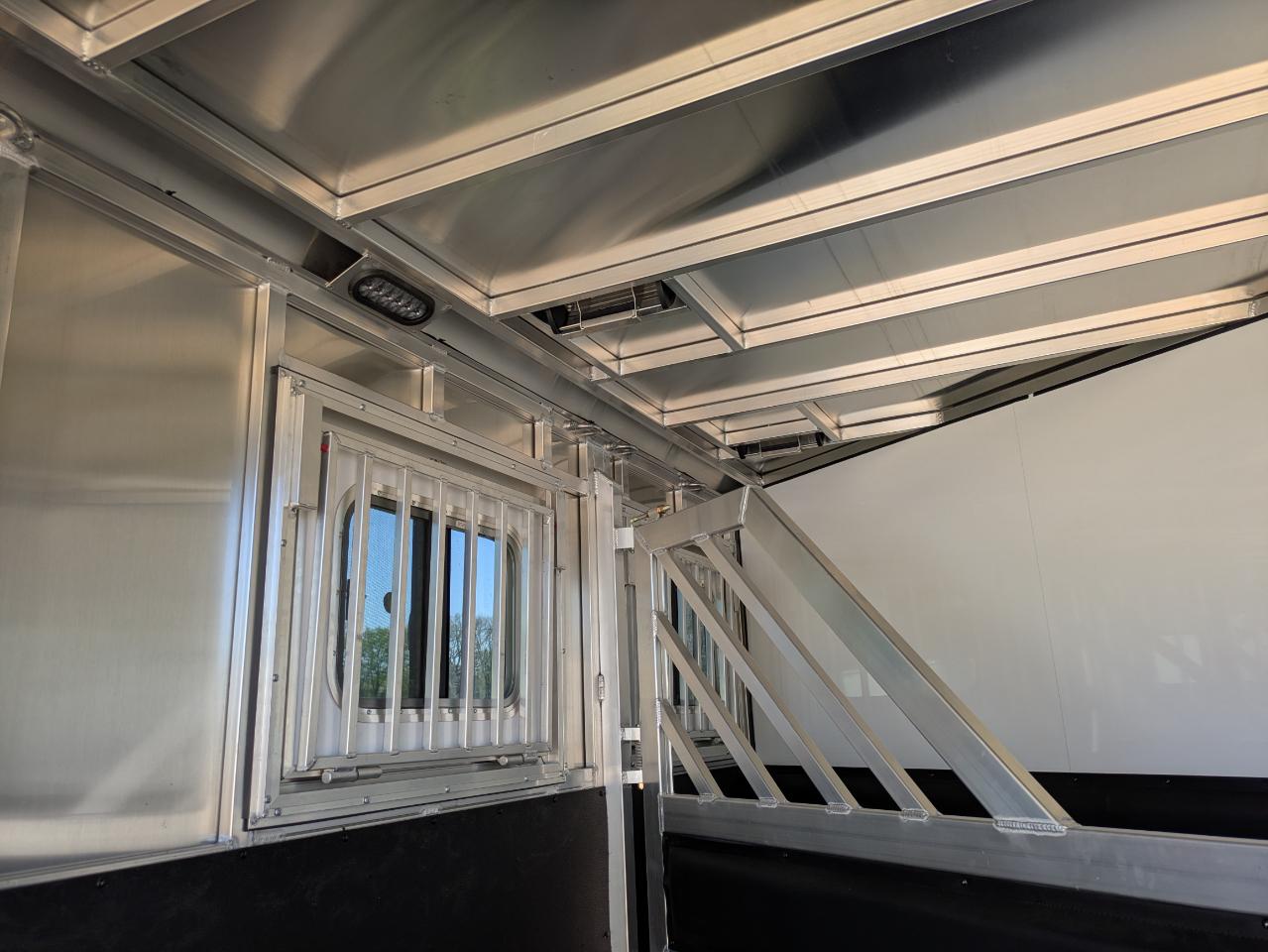 Frontier Trailers Strider  2025