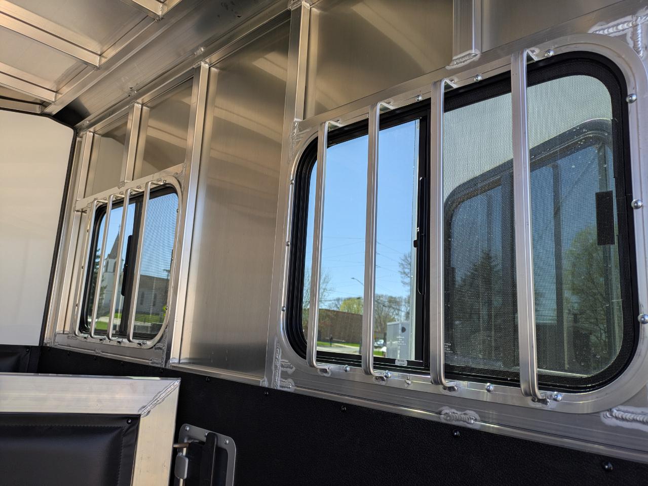 Frontier Trailers Strider  2025