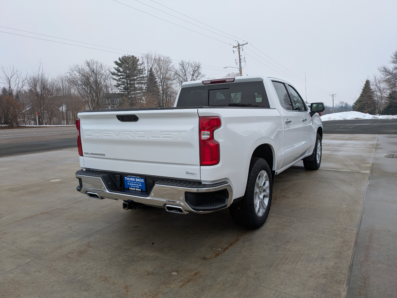 Chevrolet Silverado 1500 LTZ Crew Cab 4WD 2023