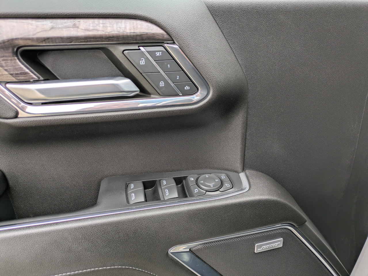 Chevrolet Silverado 1500 LTZ Crew Cab 4WD 2023