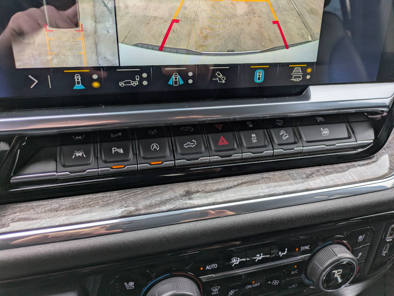 Chevrolet Silverado 1500 LTZ Crew Cab 4WD 2023