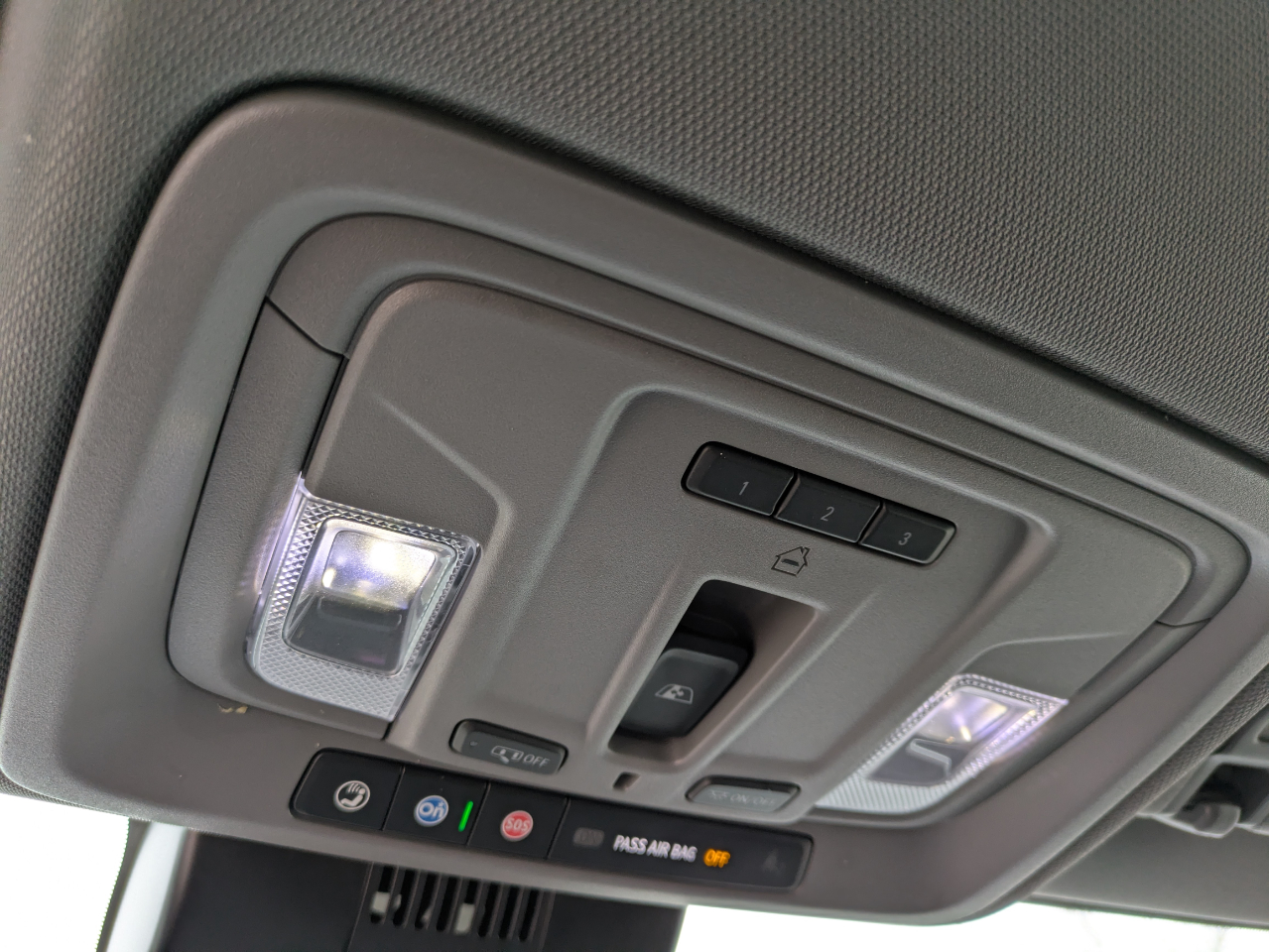 Chevrolet Silverado 1500 LTZ Crew Cab 4WD 2023