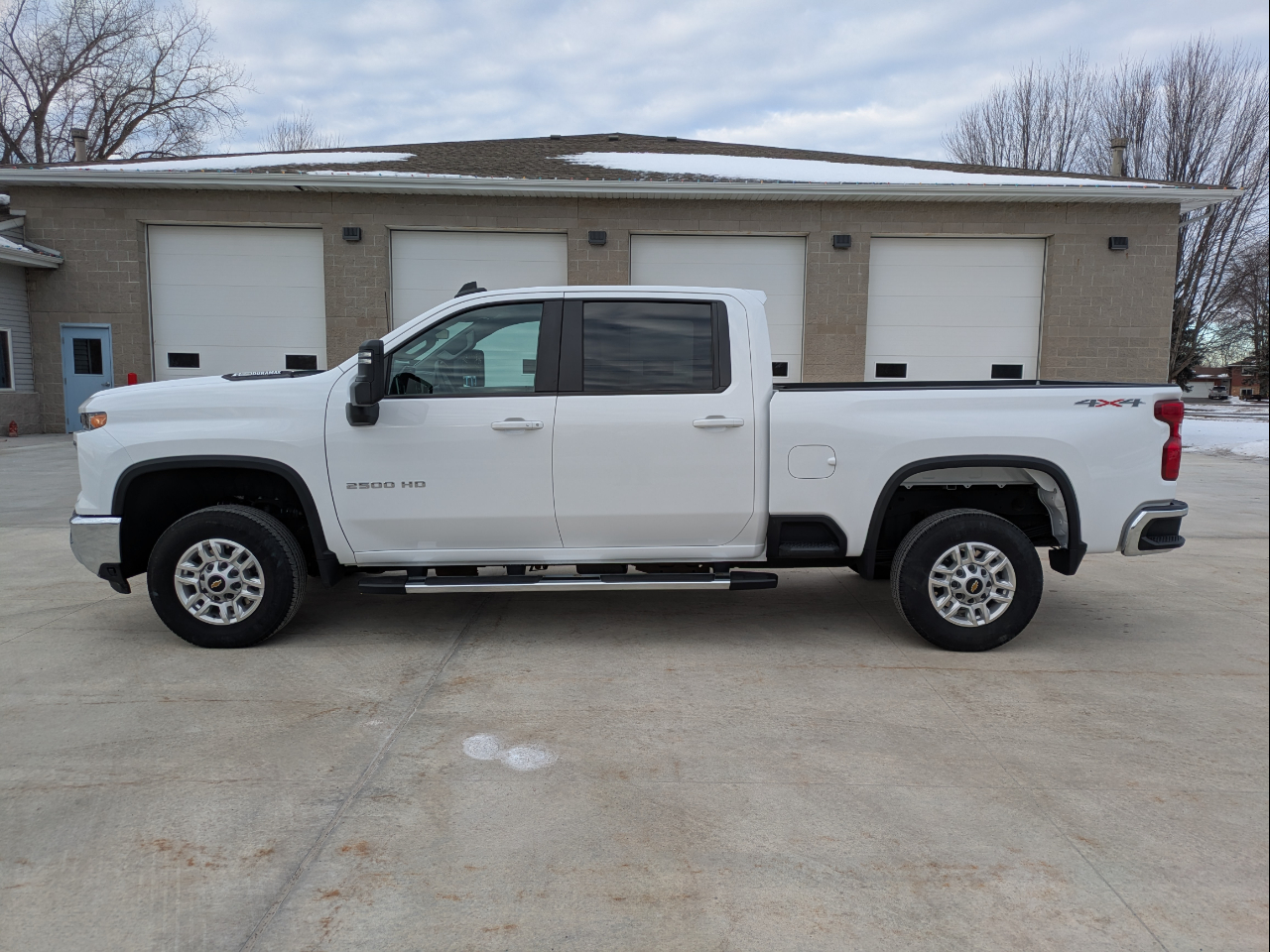 Chevrolet Silverado 2500HD LT Crew Cab Short Box 4WD 2025