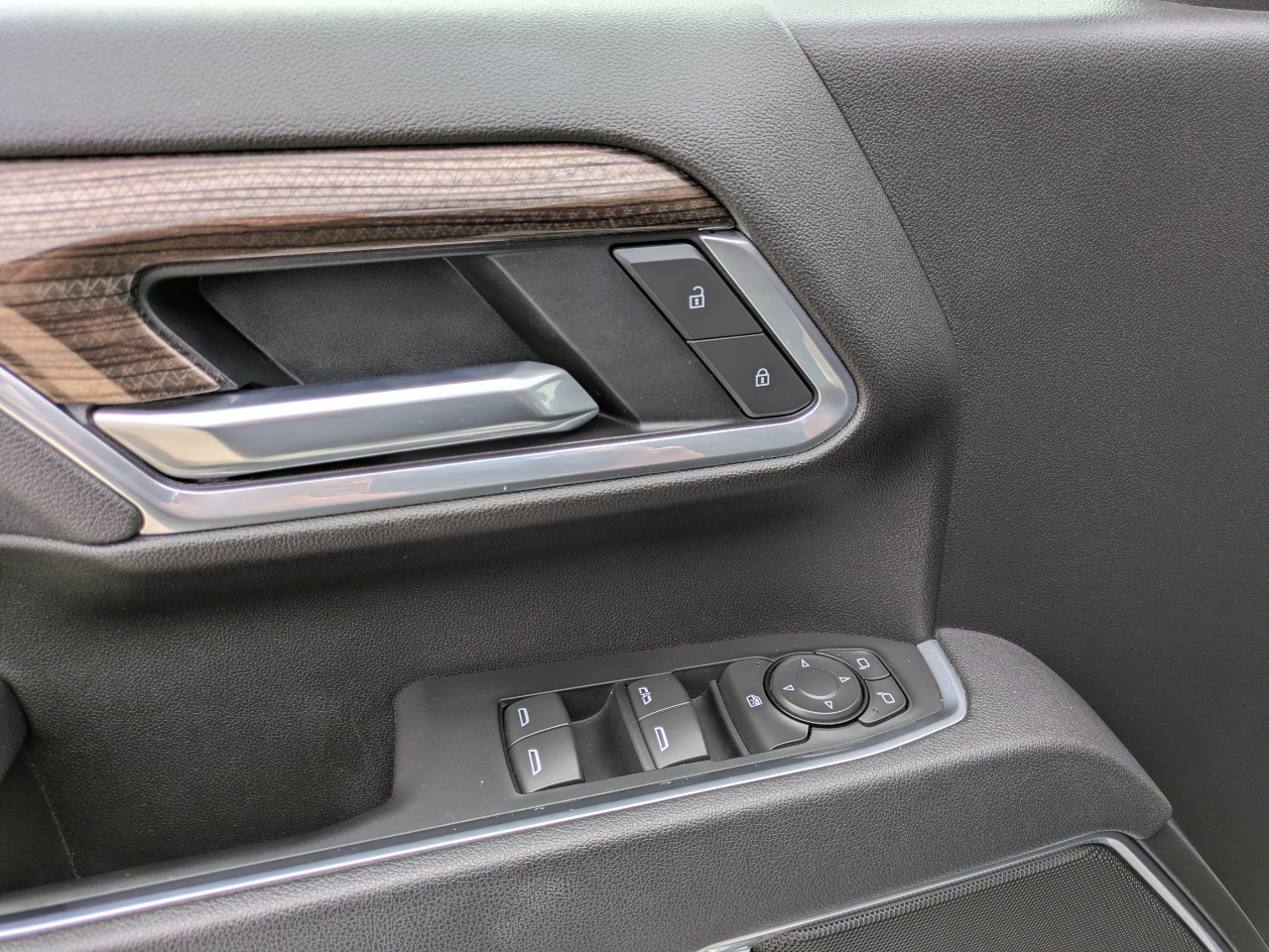 Chevrolet Silverado 2500HD LT Crew Cab Short Box 4WD 2025