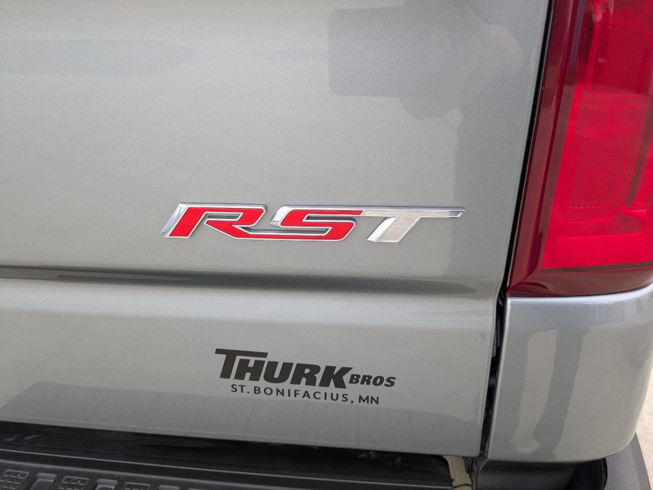 Chevrolet Silverado 1500 RST Crew Cab 4WD 2023