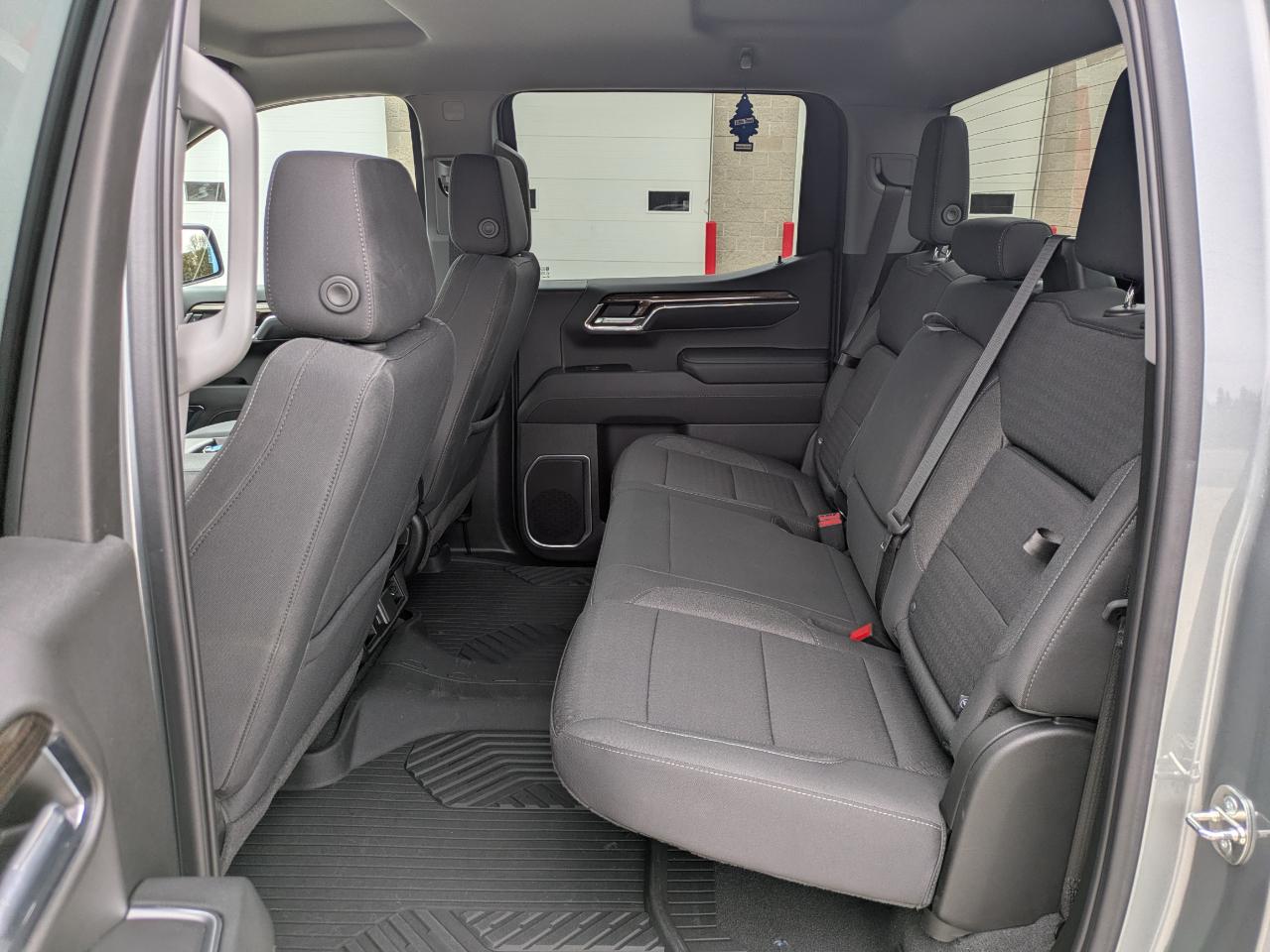 Chevrolet Silverado 1500 RST Crew Cab 4WD 2023