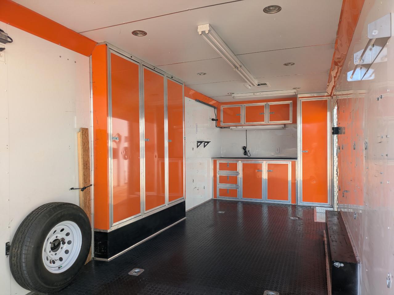 United Trailers Super Hauler  2014