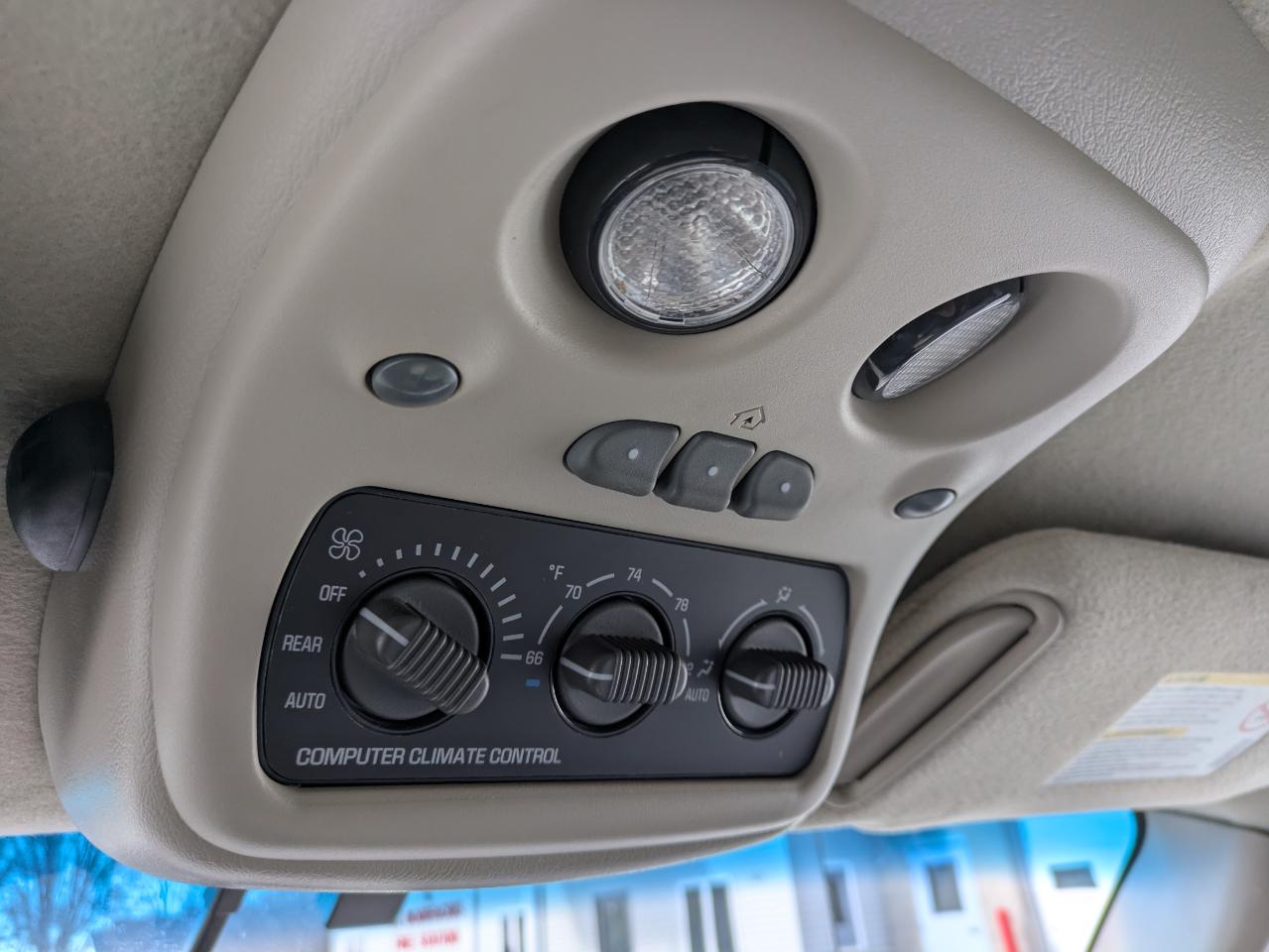 GMC Yukon XL 1500 4WD 2002