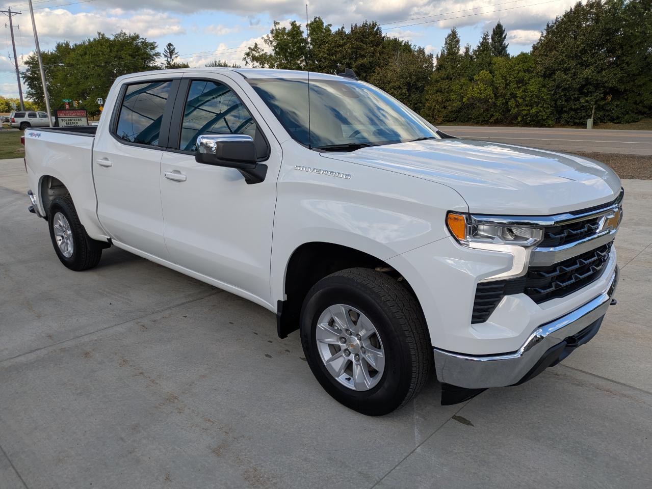 Chevrolet Silverado 1500 LT Crew Cab 4WD 2026