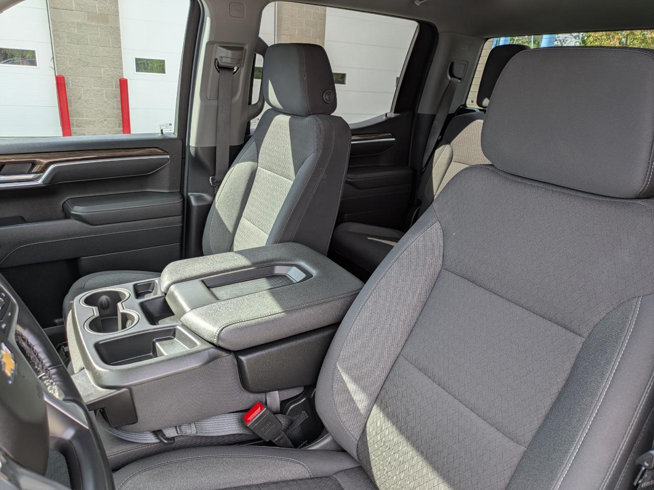 Chevrolet Silverado 1500 LT Crew Cab 4WD 2026