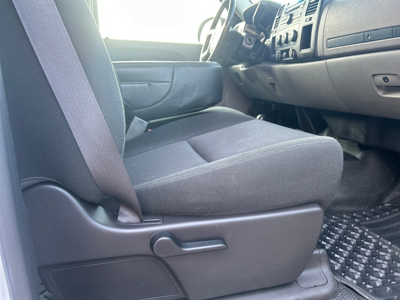 Chevrolet Silverado 2500HD 4WD Crew Cab 153.7" Work Truck 2013